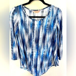 New Amaña Blue top ,size medium